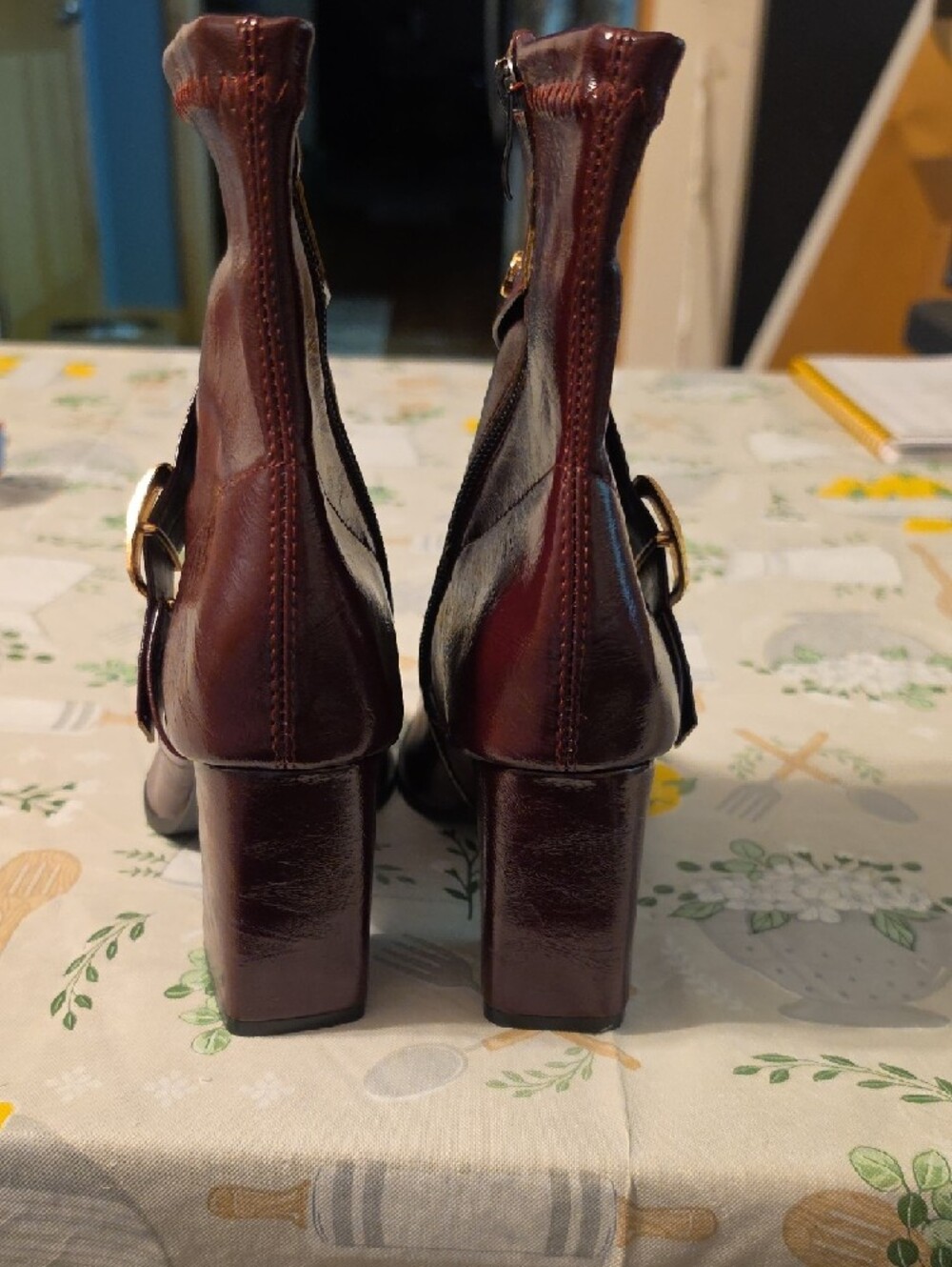 Women's Burgundy Pointed Toe Block Heel Ankle Boot - Picture 3 of 6